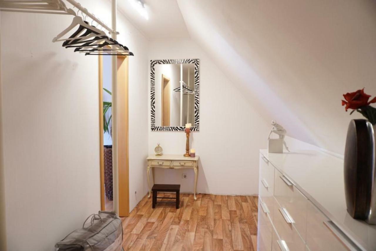 Fewo Lachristina Koeln-Bonn-Siegburg Troisdorf Buitenkant foto